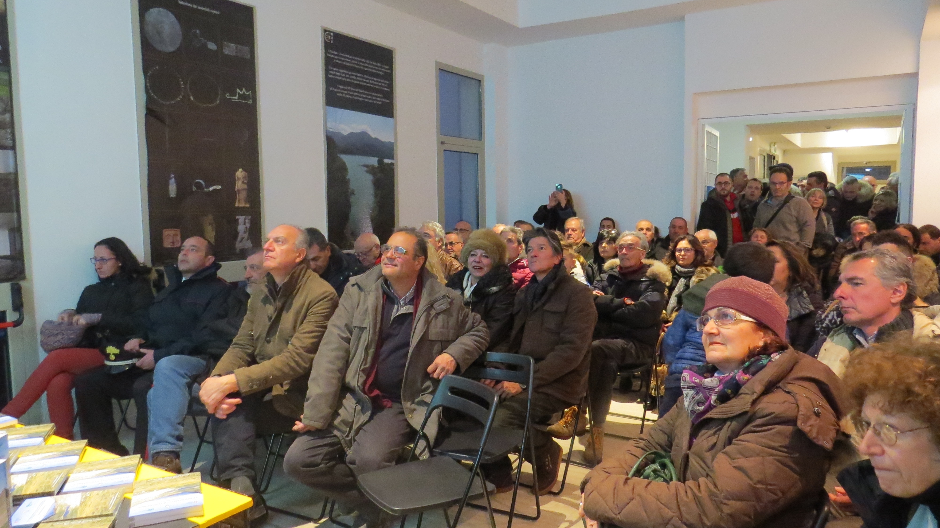 La sala del Museo Archeologico del Cicolano gremita