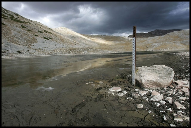 - Il Lago, dopo un lungo periodo di siccita.