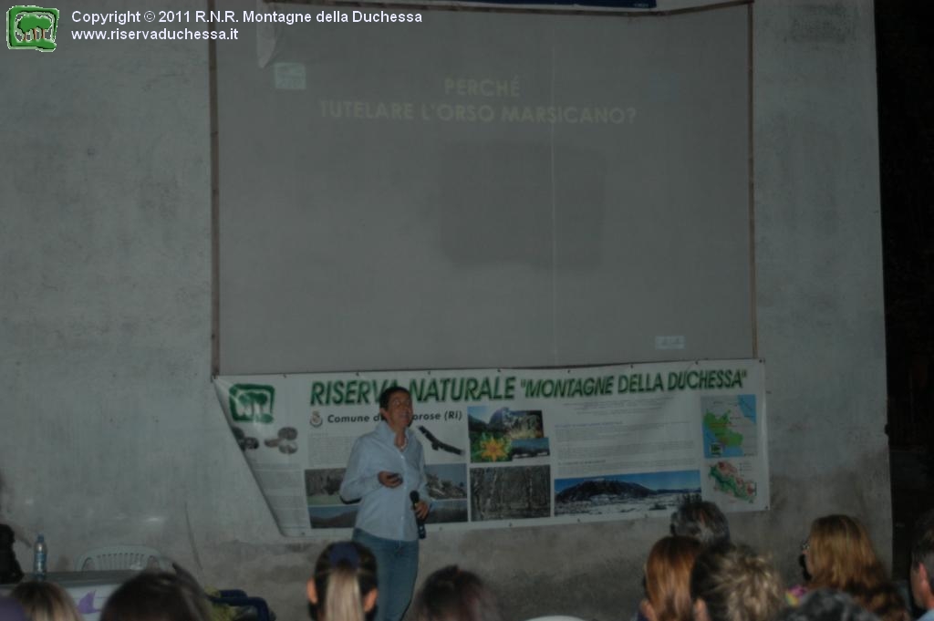 Dott.ssa Luciana Carotenuto, Tecnico Naturalista R.N.R. Selva del Lamone, e Referente Rete Regionale Monitoraggio sul tema: Perche' proteggere l'Orso Bruno Marsicano e Dove vive l'Orso Bruno Marsicano - In galleria foto n. 3