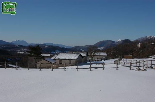 Il Borgo di Cartore (944m.) nella stagione invernale.