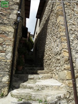 Castelmenardo, vicolo. Clicca per ingrandire Castelmenardo, vicolo
